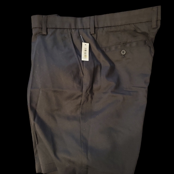 NWT Amazon Essential 42W black golf shorts - Picture 12 of 15